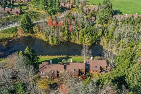 85 Duck Road Stowe VT 05672