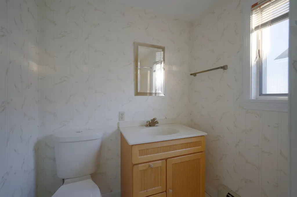 16 Bruce Street Hampton NH 03842