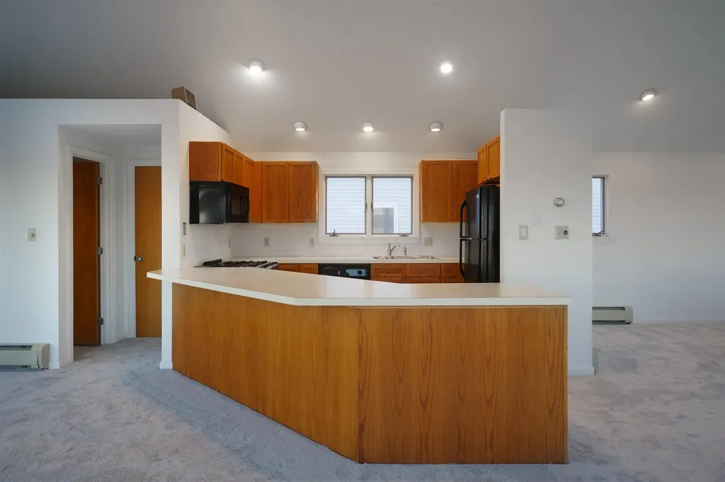 16 Bruce Street Hampton NH 03842