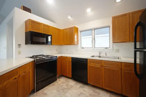 16 Bruce Street Hampton NH 03842