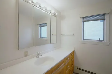 16 Bruce Street Hampton NH 03842