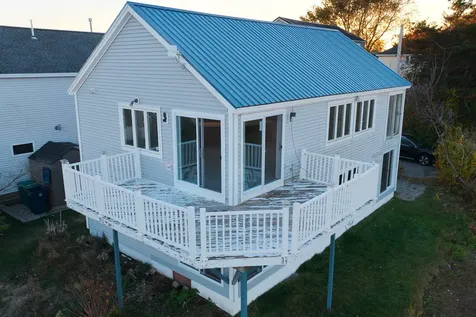 16 Bruce Street Hampton NH 03842