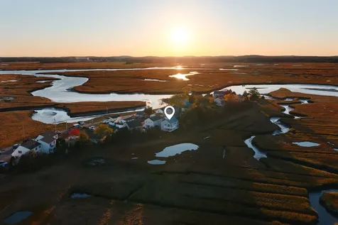 16 Bruce Street Hampton NH 03842