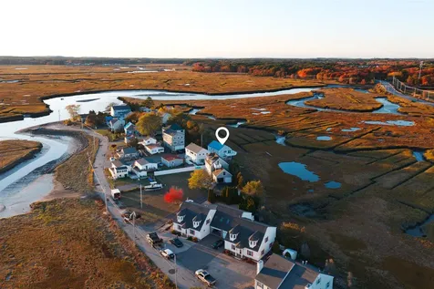 16 Bruce Street Hampton NH 03842