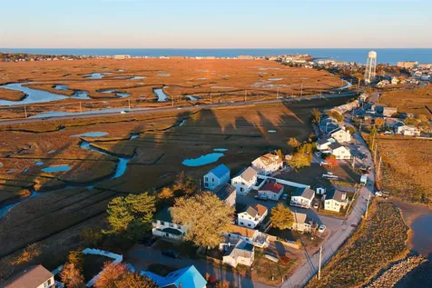 16 Bruce Street Hampton NH 03842