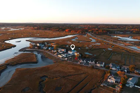 16 Bruce Street Hampton NH 03842