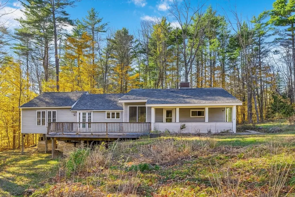 76 Middle Hancock Road Peterborough NH 03458