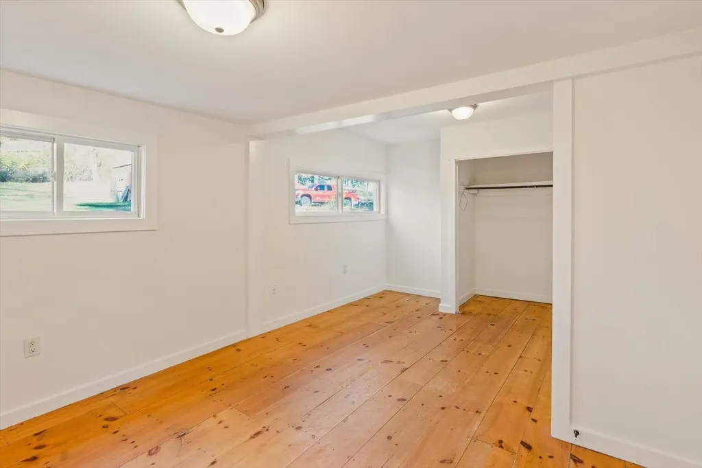 76 Middle Hancock Road Peterborough NH 03458