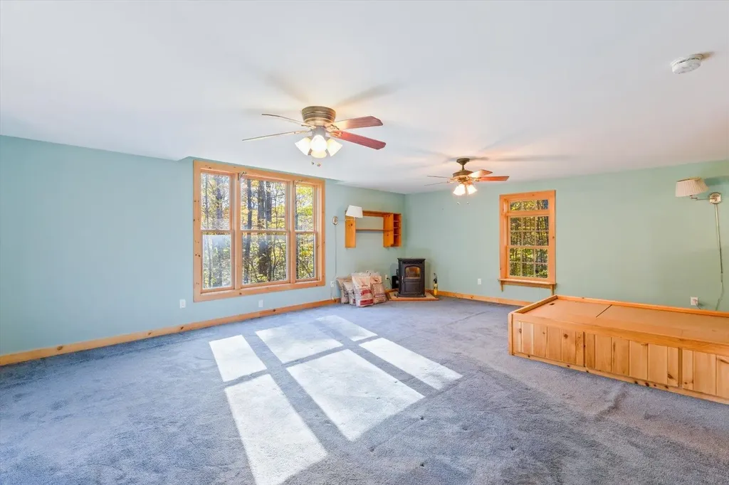 76 Middle Hancock Road Peterborough NH 03458