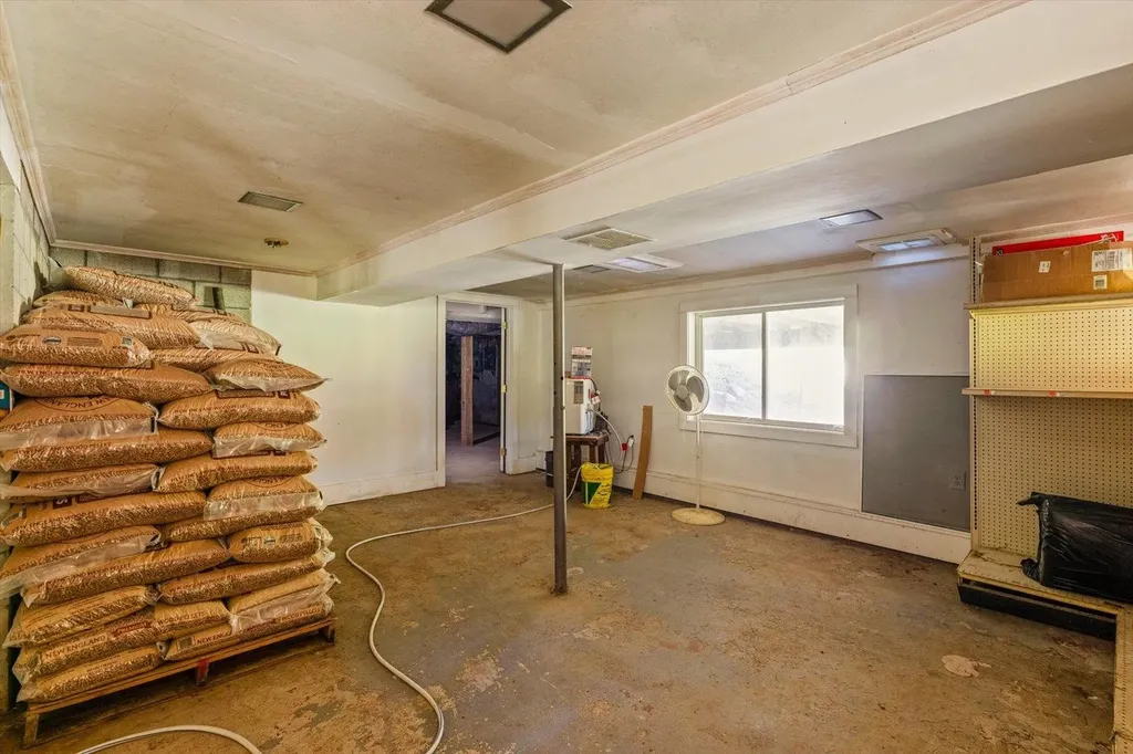 76 Middle Hancock Road Peterborough NH 03458