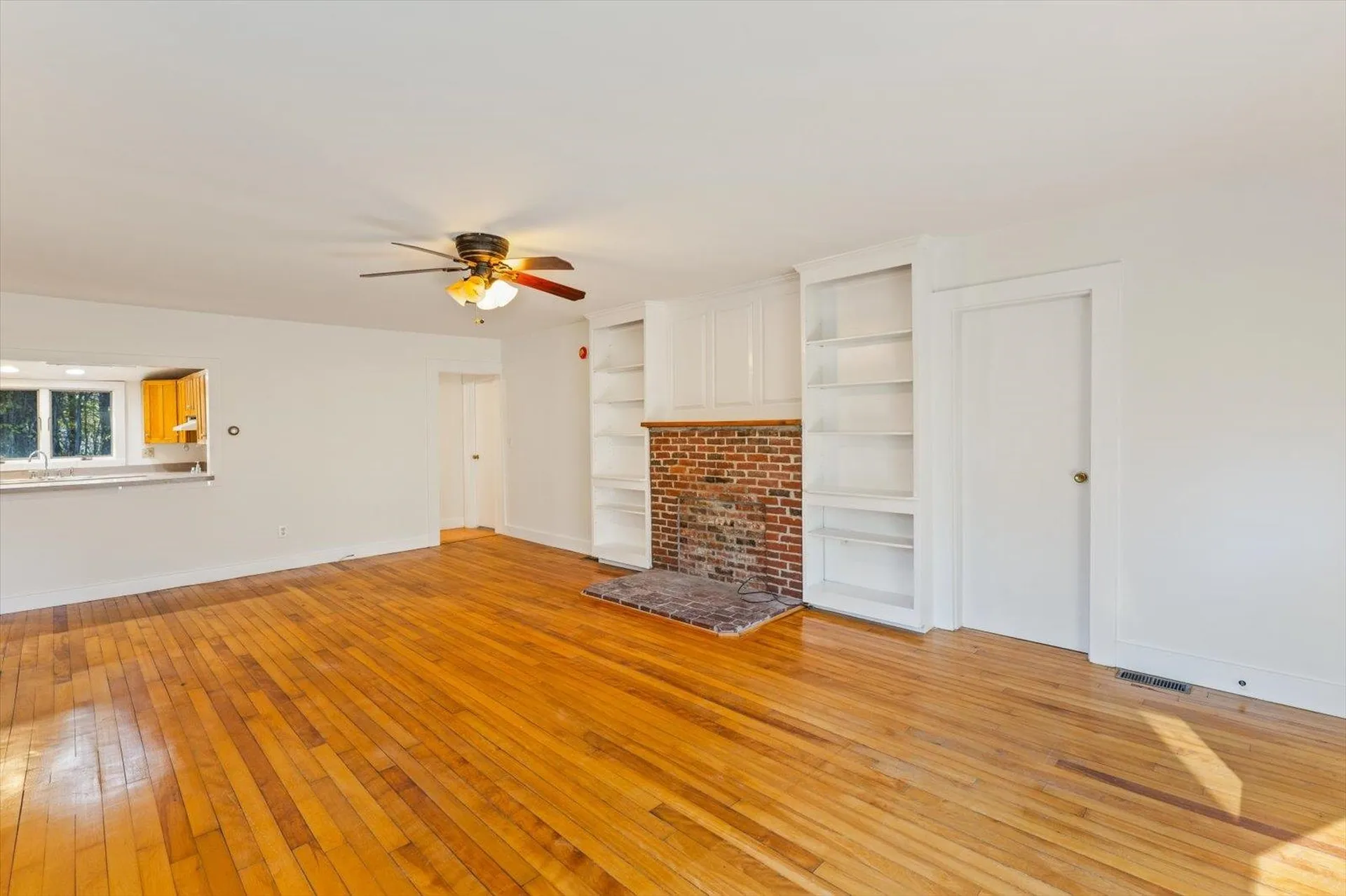 76 Middle Hancock Road Peterborough NH 03458