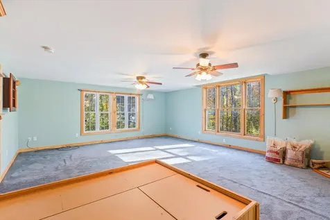 76 Middle Hancock Road Peterborough NH 03458