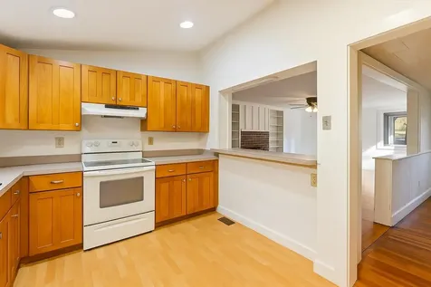 76 Middle Hancock Road Peterborough NH 03458