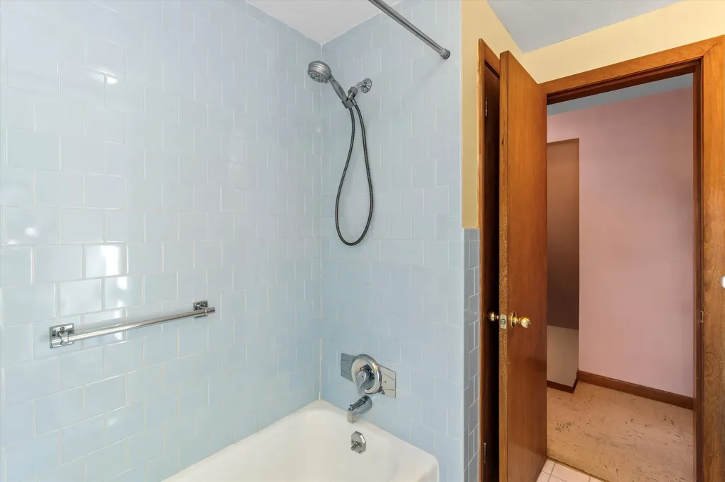 167 Jobin Drive Manchester NH 03103