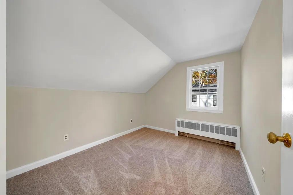 112 Riverdale Avenue Manchester NH 03103