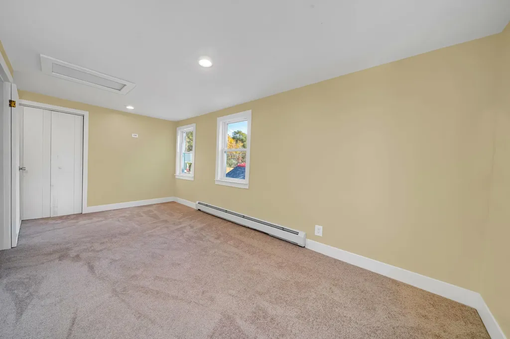 112 Riverdale Avenue Manchester NH 03103