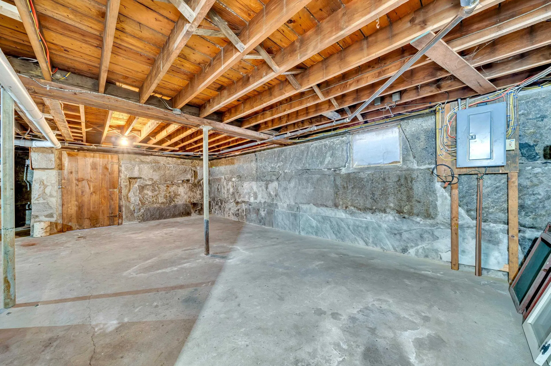 112 Riverdale Avenue Manchester NH 03103