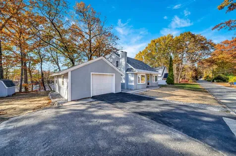 112 Riverdale Avenue Manchester NH 03103