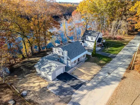 112 Riverdale Avenue Manchester NH 03103