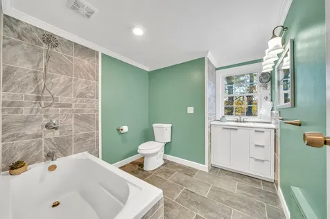 112 Riverdale Avenue Manchester NH 03103