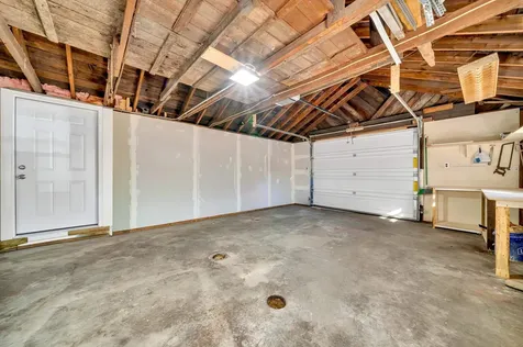 112 Riverdale Avenue Manchester NH 03103