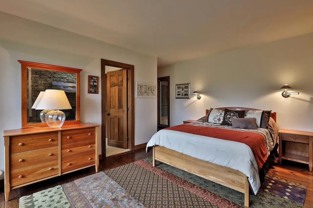 760 East Ash Road Plymouth VT 05056