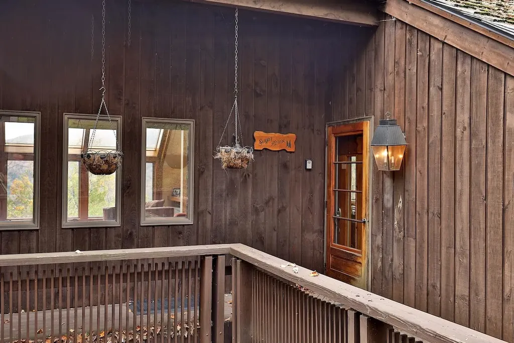 760 East Ash Road Plymouth VT 05056