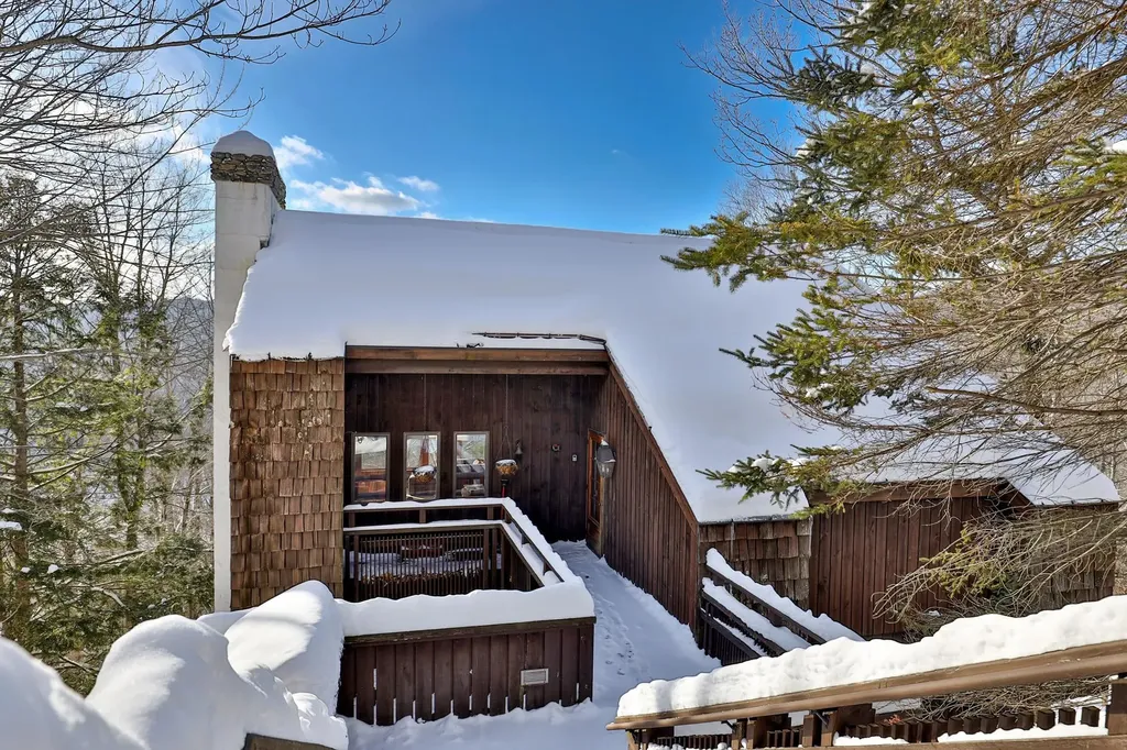 760 East Ash Road Plymouth VT 05056