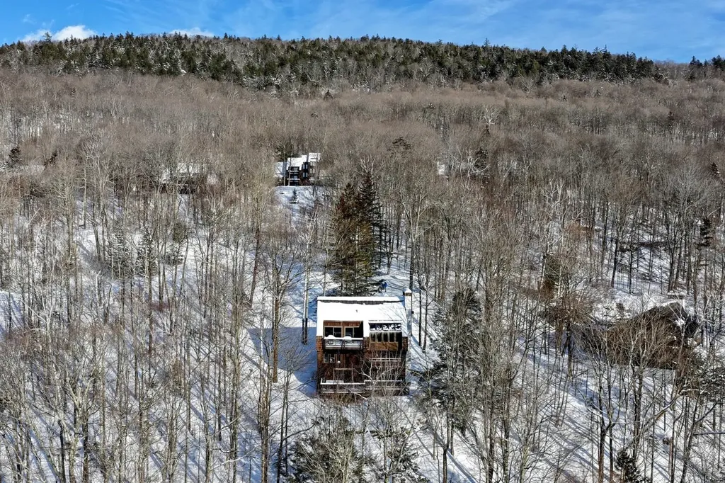 760 East Ash Road Plymouth VT 05056