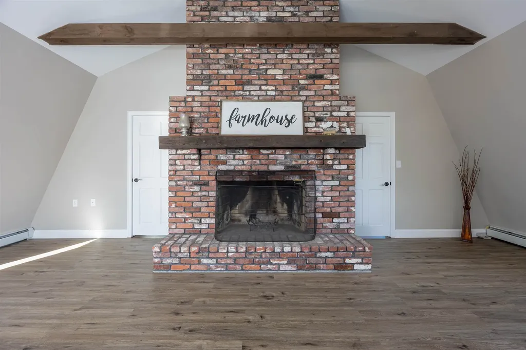 287 North Road Deerfield NH 03037