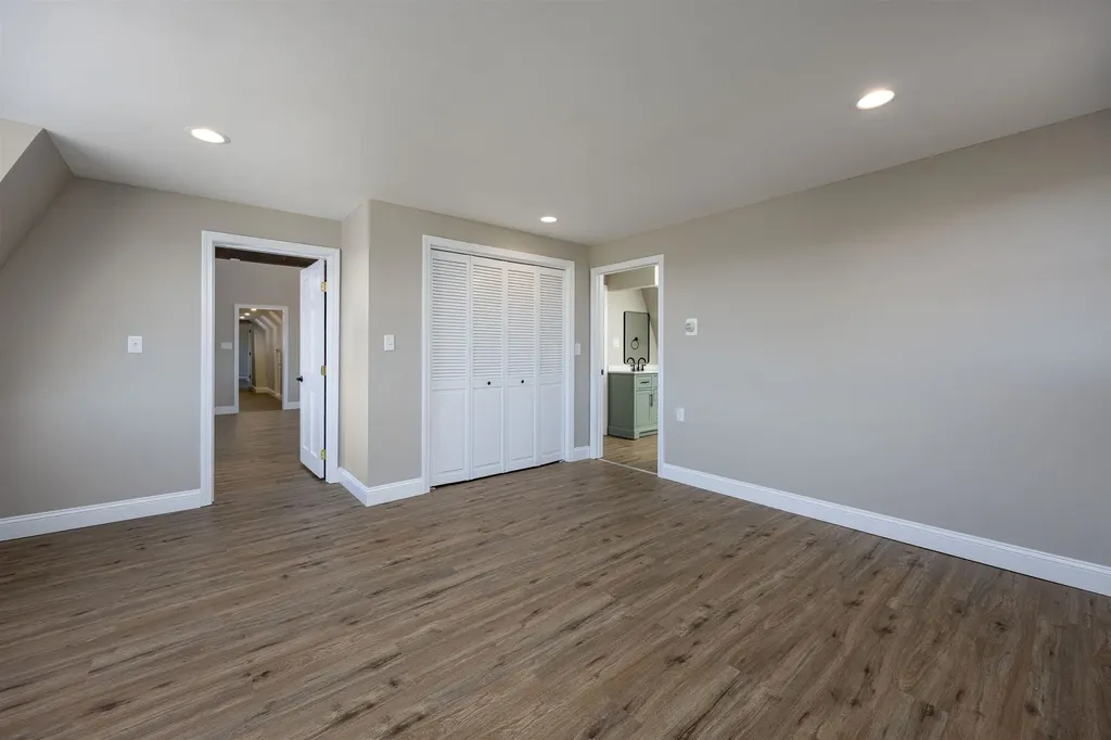 287 North Road Deerfield NH 03037