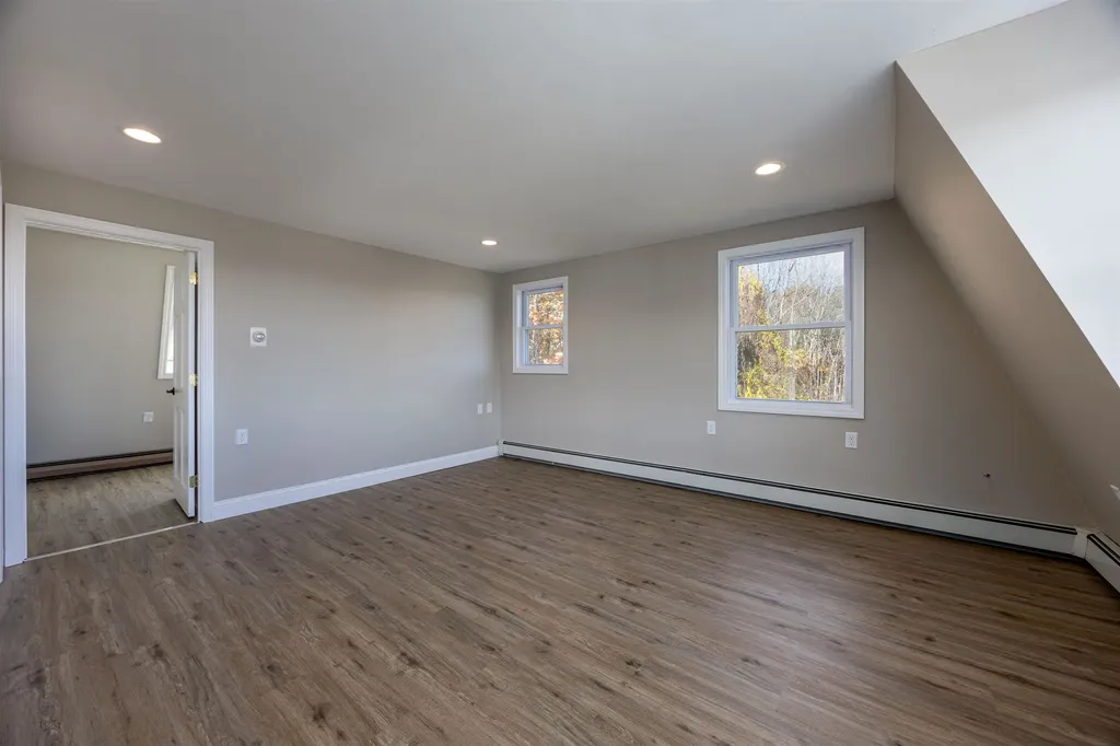 287 North Road Deerfield NH 03037