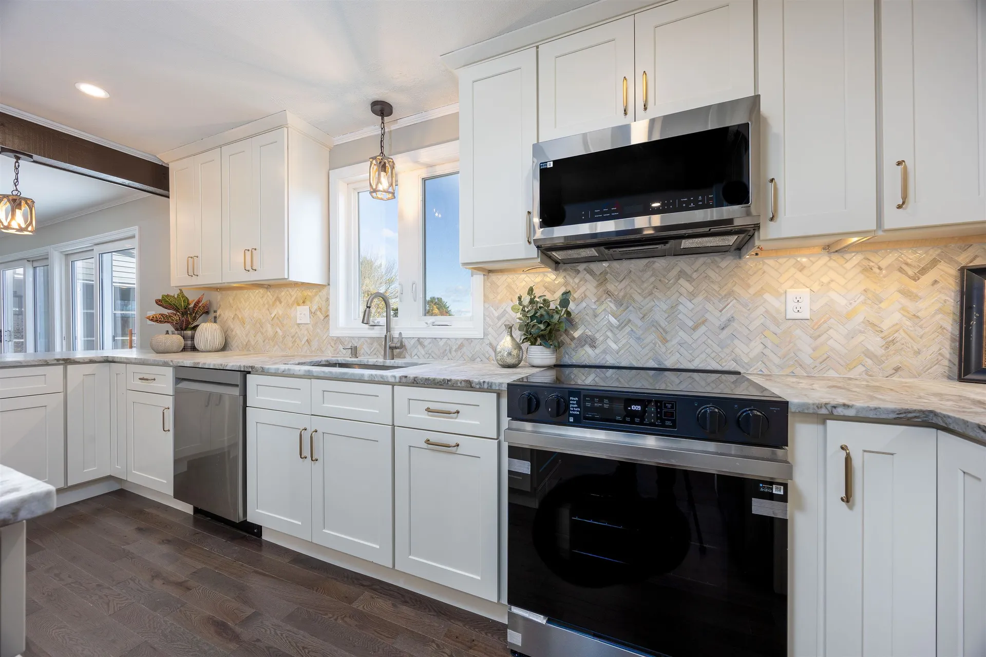 287 North Road Deerfield NH 03037