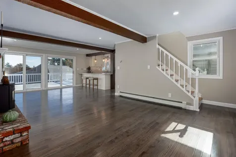 287 North Road Deerfield NH 03037