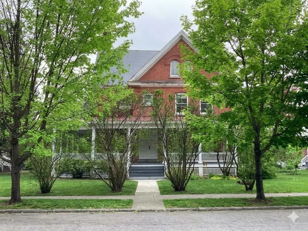 408 C Dalton Drive Colchester VT 05445