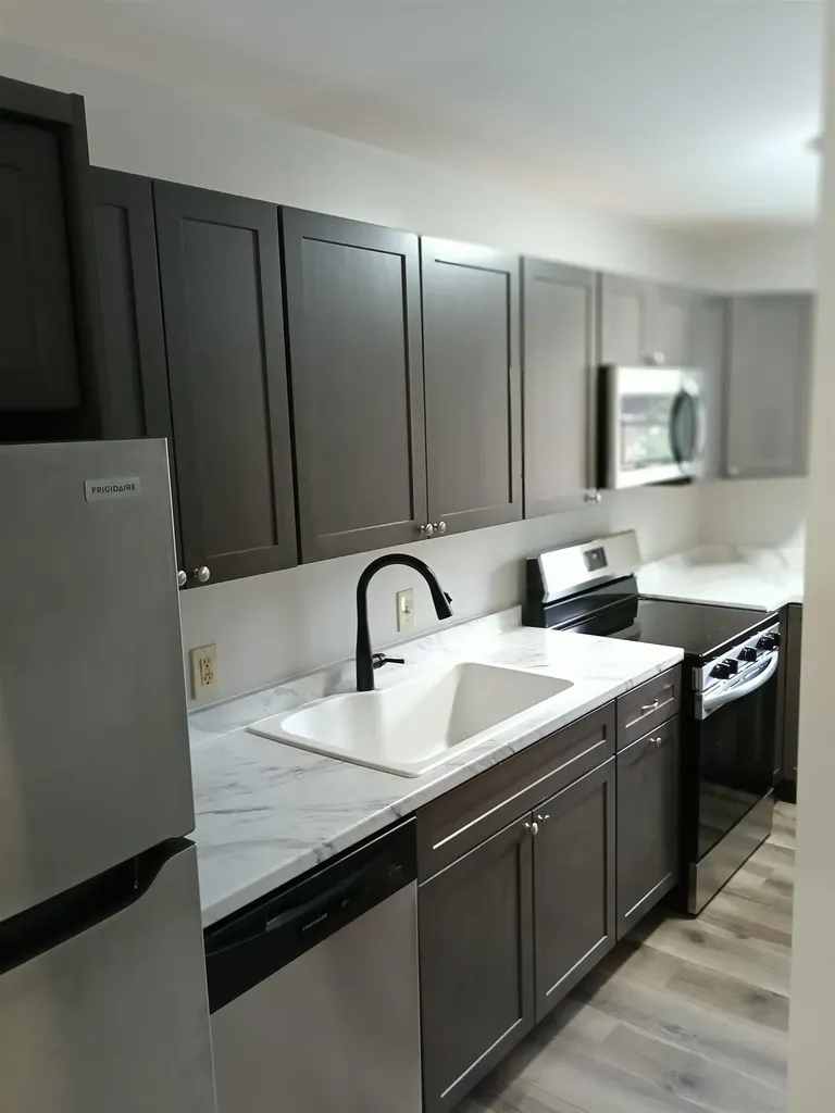 39 Brookside Drive Brattleboro VT 05301