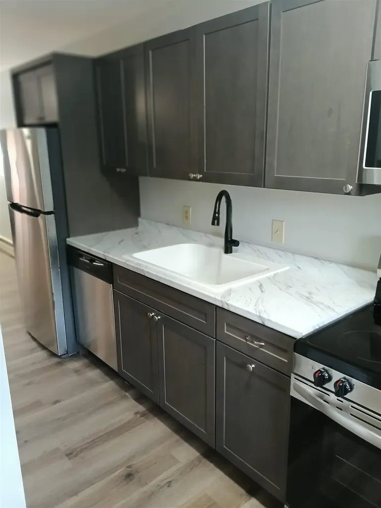 39 Brookside Drive Brattleboro VT 05301