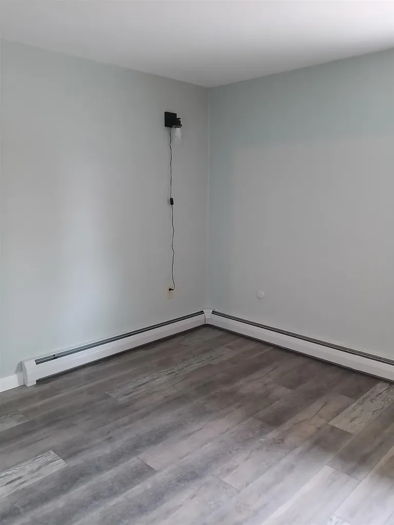 39 Brookside Drive Brattleboro VT 05301