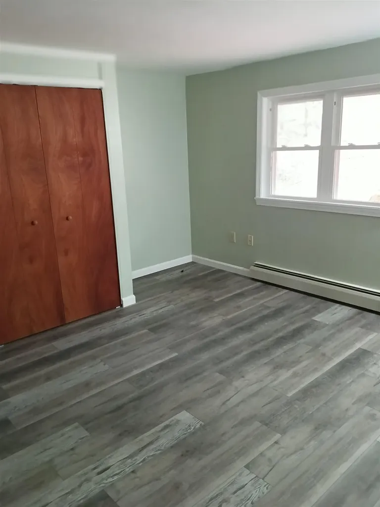 39 Brookside Drive Brattleboro VT 05301