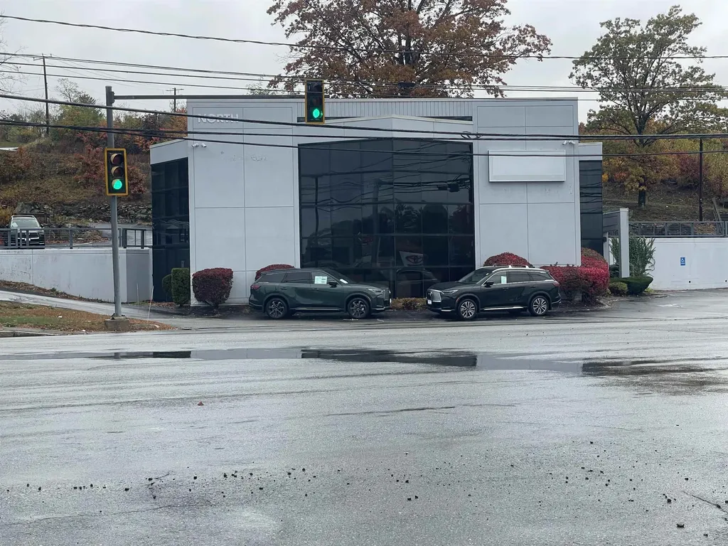 105 Daniel Webster Highway Nashua NH 03060