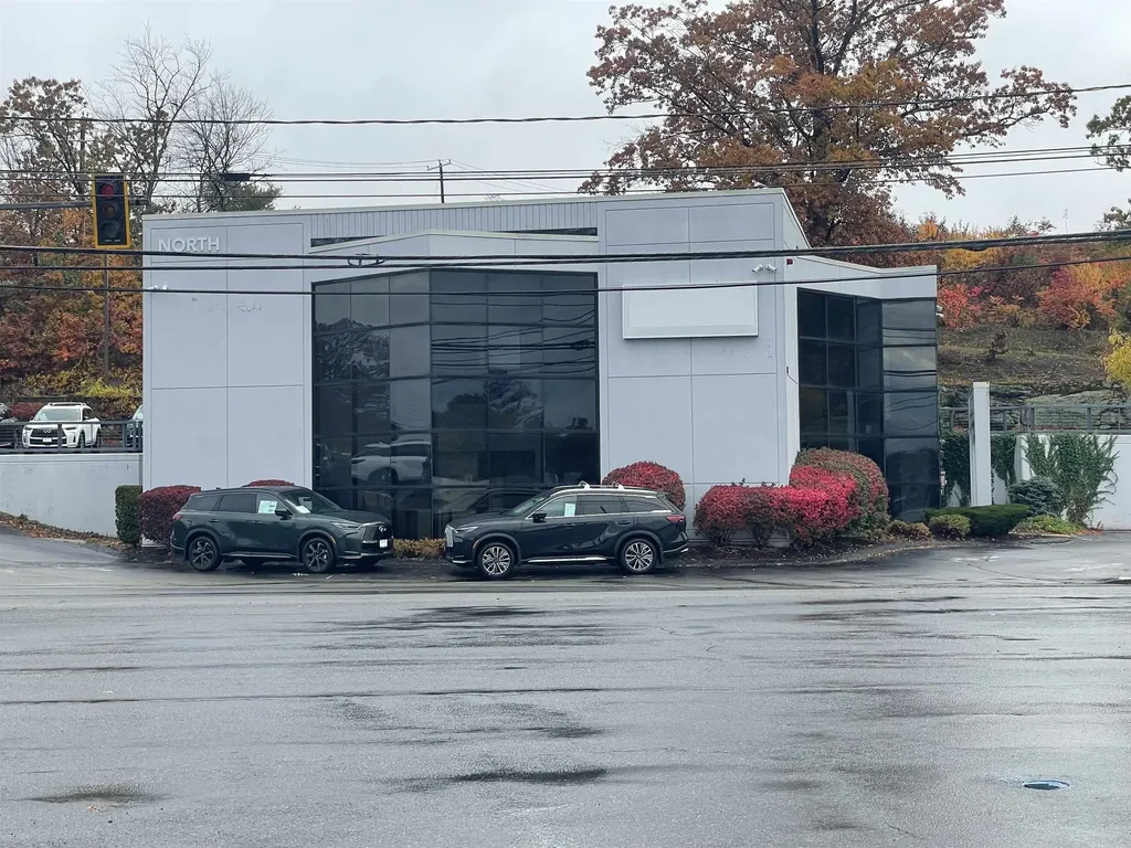 105 Daniel Webster Highway Nashua NH 03060