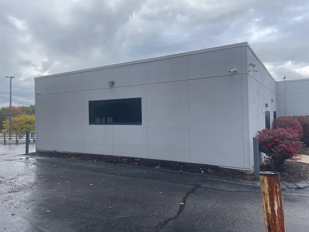 105 Daniel Webster Highway Nashua NH 03060