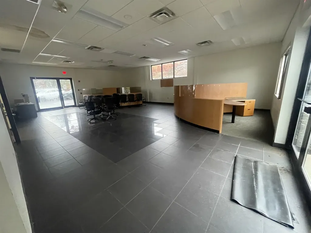 105 Daniel Webster Highway Nashua NH 03060