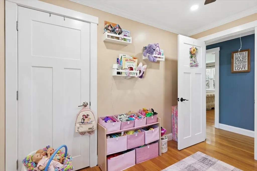 22 Cardinal Lane Litchfield NH 03052