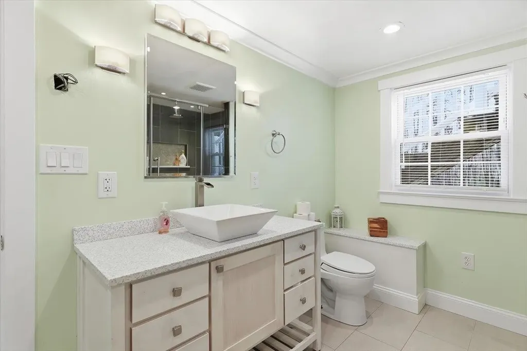 22 Cardinal Lane Litchfield NH 03052