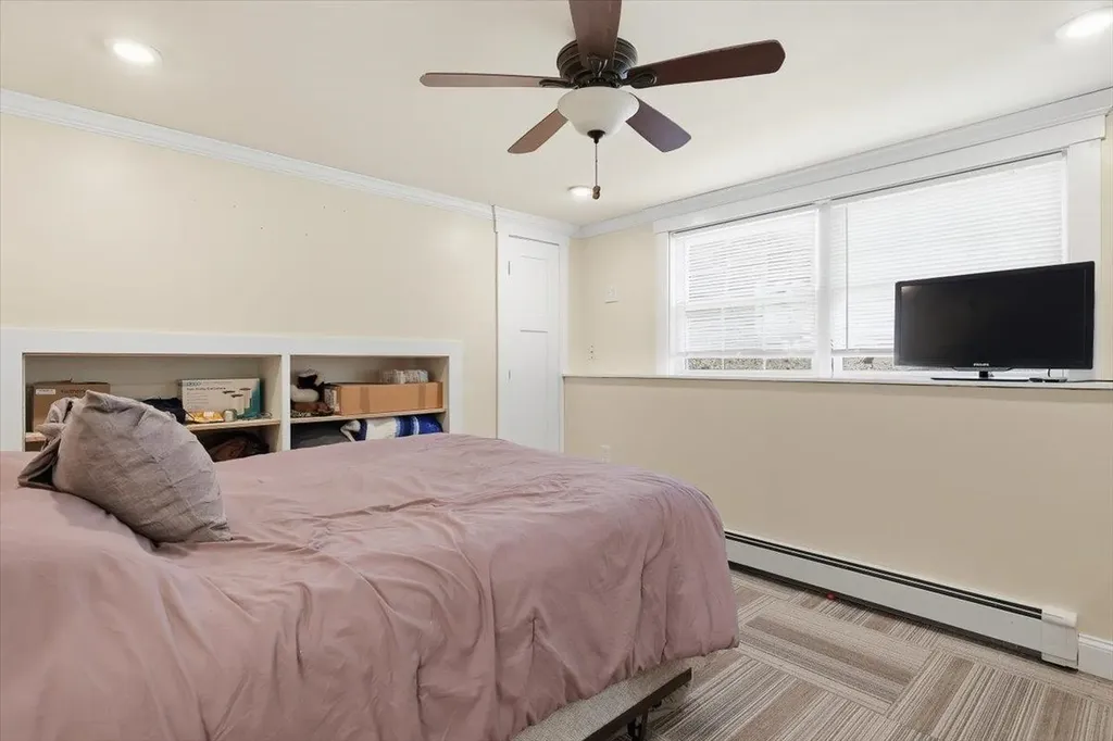 22 Cardinal Lane Litchfield NH 03052