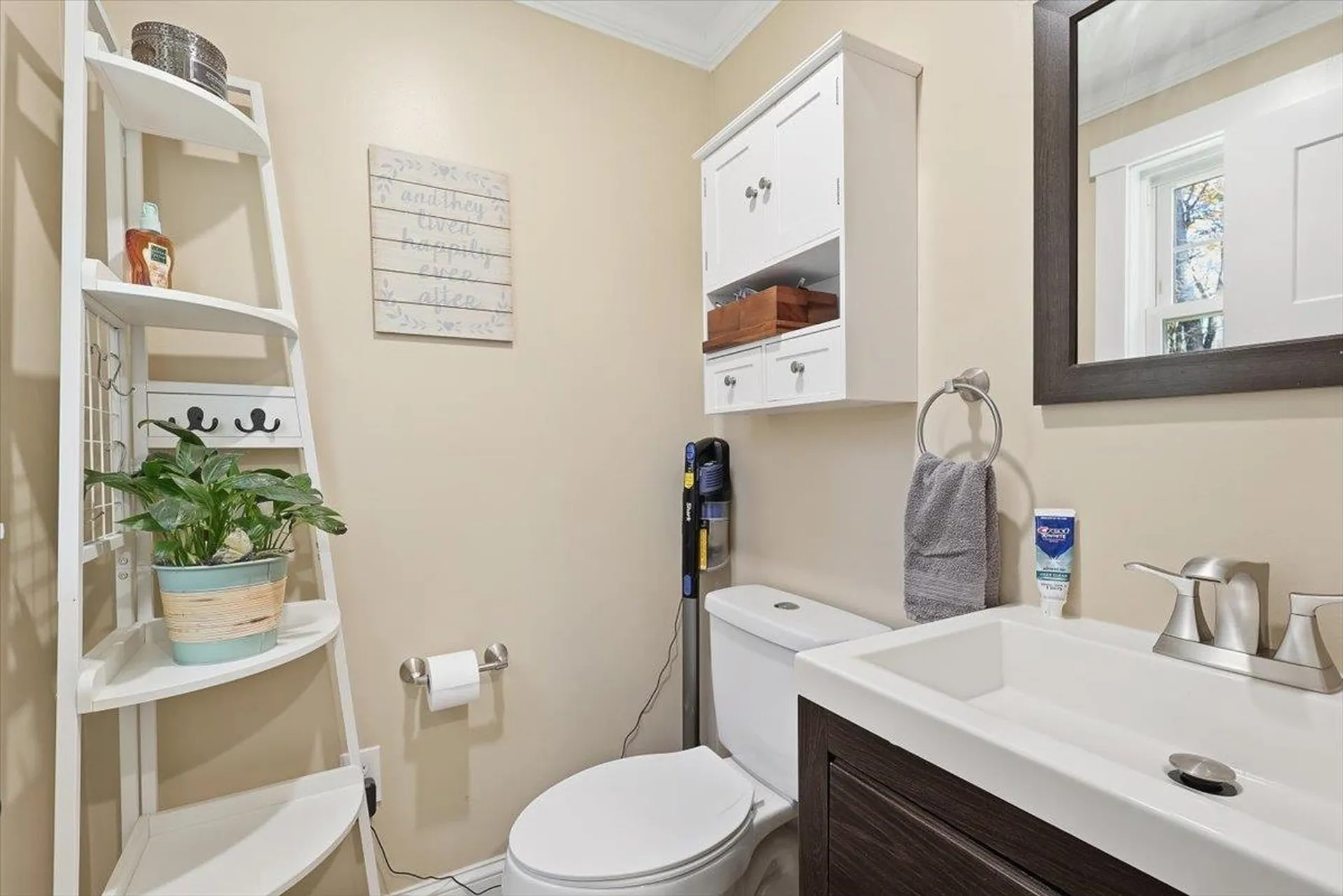 22 Cardinal Lane Litchfield NH 03052