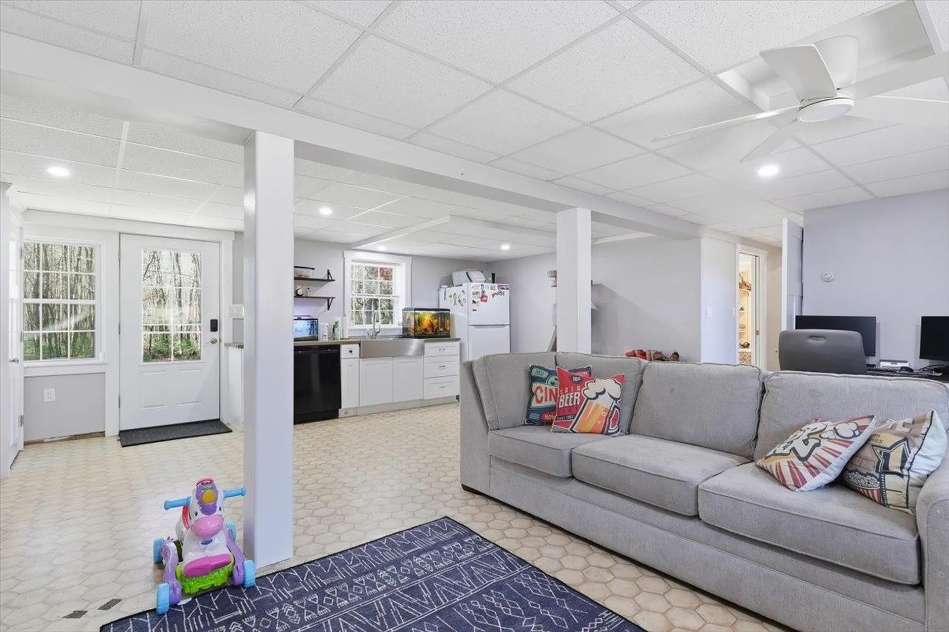 22 Cardinal Lane Litchfield NH 03052