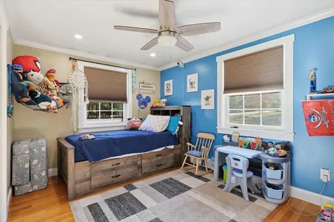 22 Cardinal Lane Litchfield NH 03052