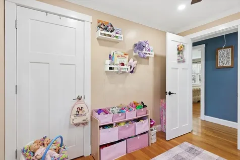 22 Cardinal Lane Litchfield NH 03052